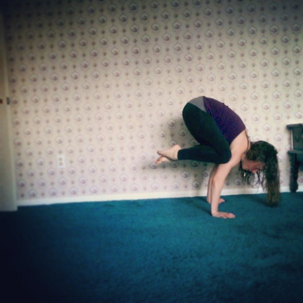 Crane pose, Bakasana