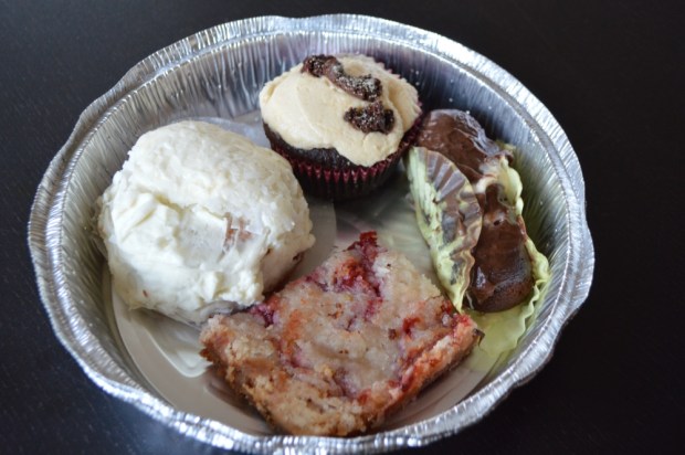 Revolutionary Lounge - Desserts to go